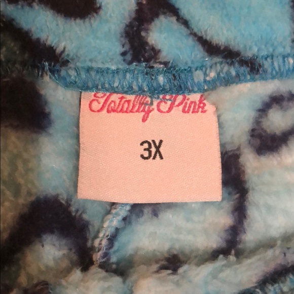 Plus size Pajamas - Picture 2 of 3